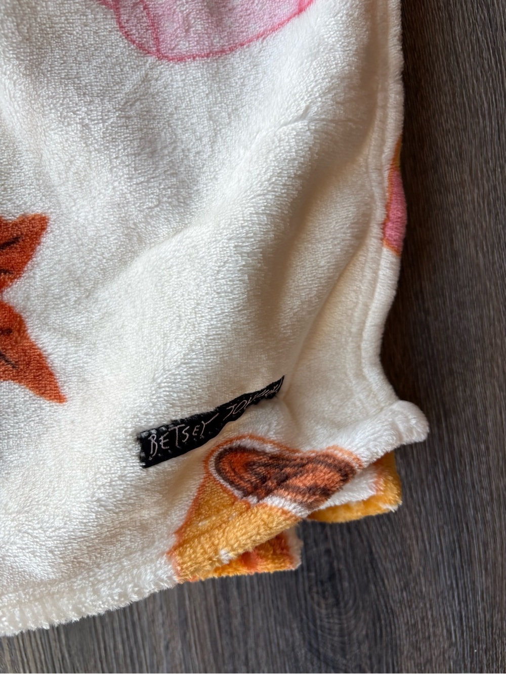 NWT Betsey Johnson Fall Treats Throw Blanket - Picture 2 of 4
